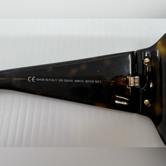 Gucci GG2931/S Tortoiseshell Logo-Engraved Sunglasses - Picture 10 of 11